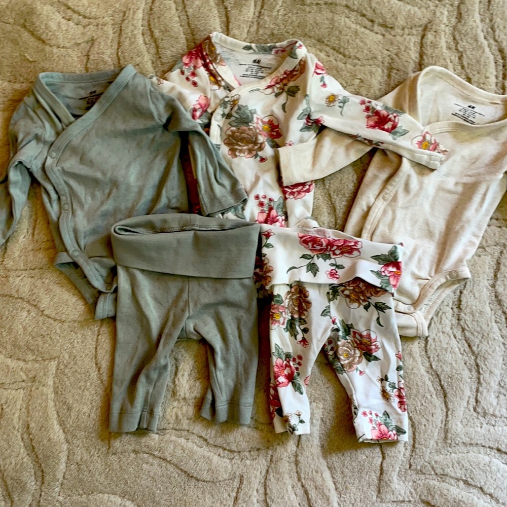 H & M Baby Girl set 1-2 months